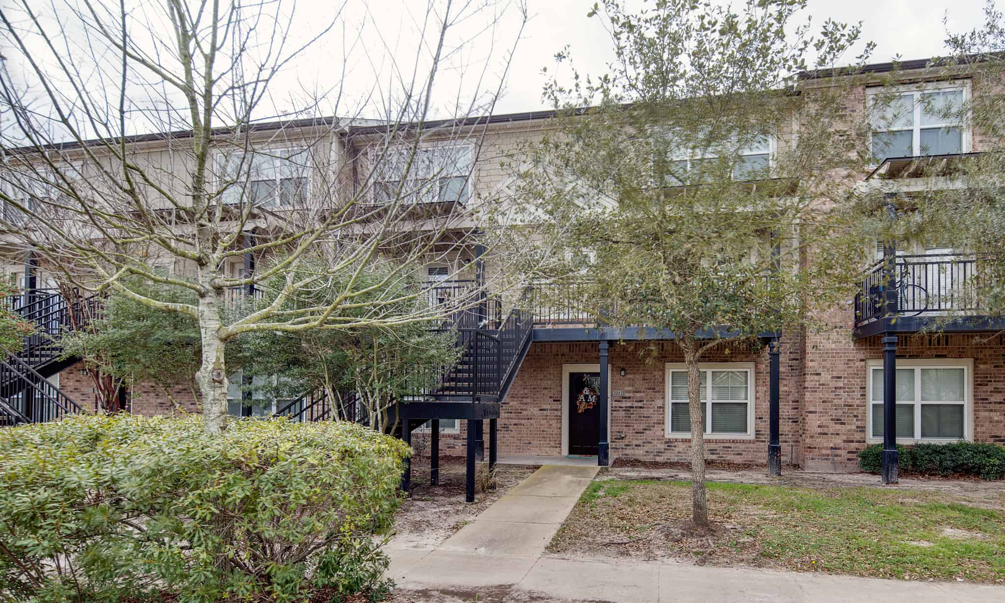 Just Listed! 3/3 Woodlands Condo Kendra Hudson