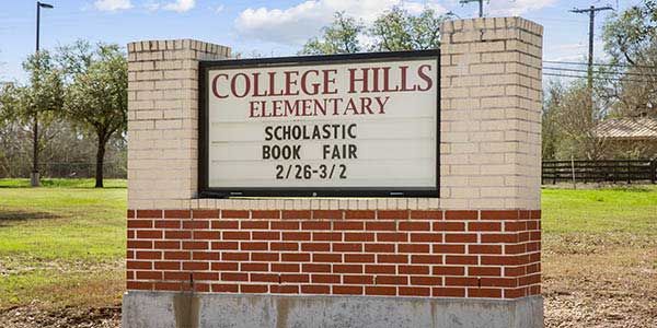college-hills-elementary-sign